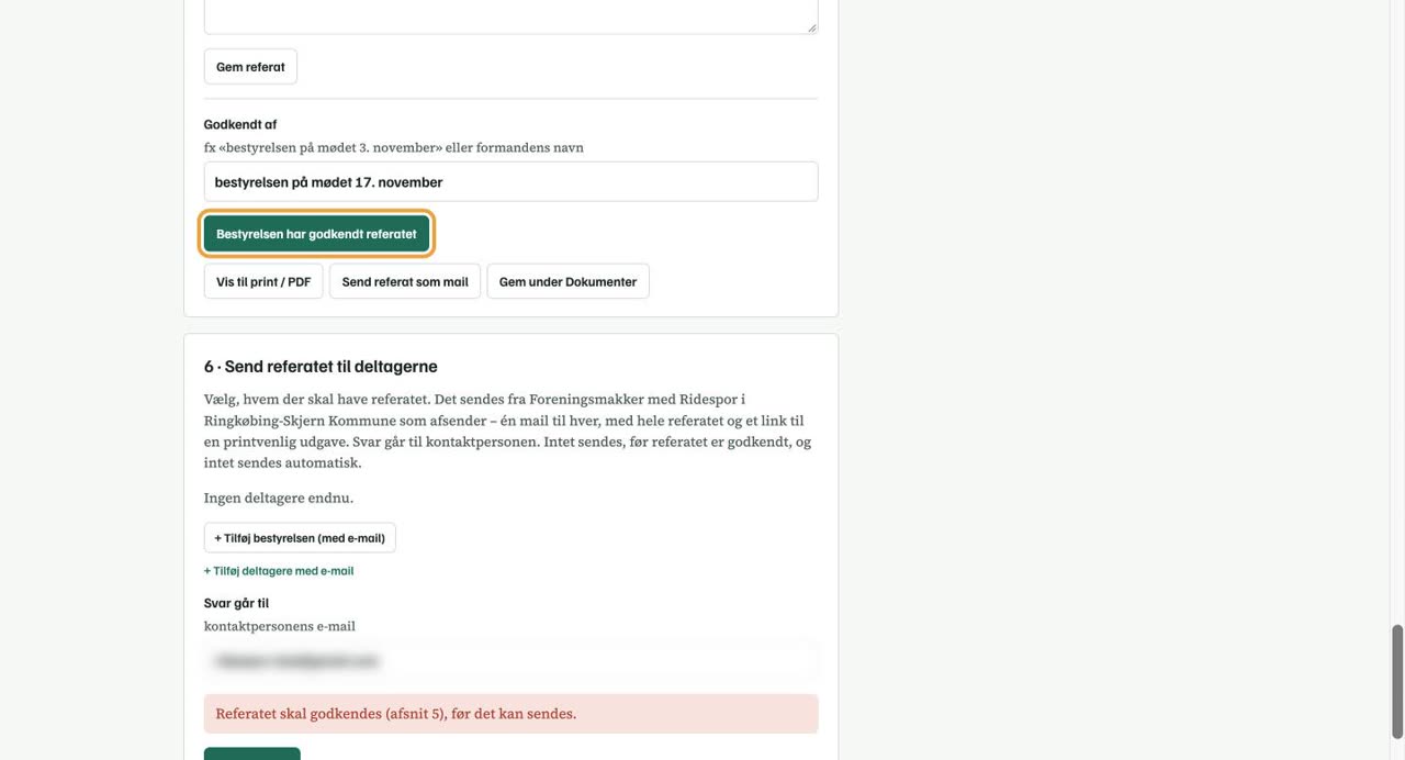 Afsnittet Referat med feltet Godkendt af og knappen Bestyrelsen har godkendt referatet